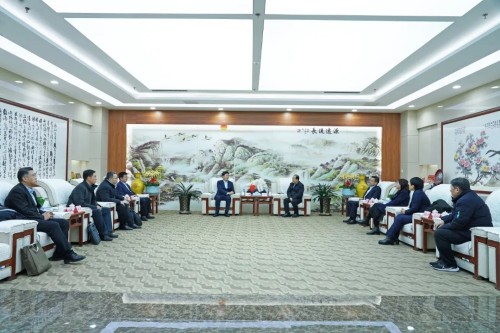 華特集團董事長、首席科學(xué)家王兆連會見中國農(nóng)業(yè)銀行濰坊分行客人